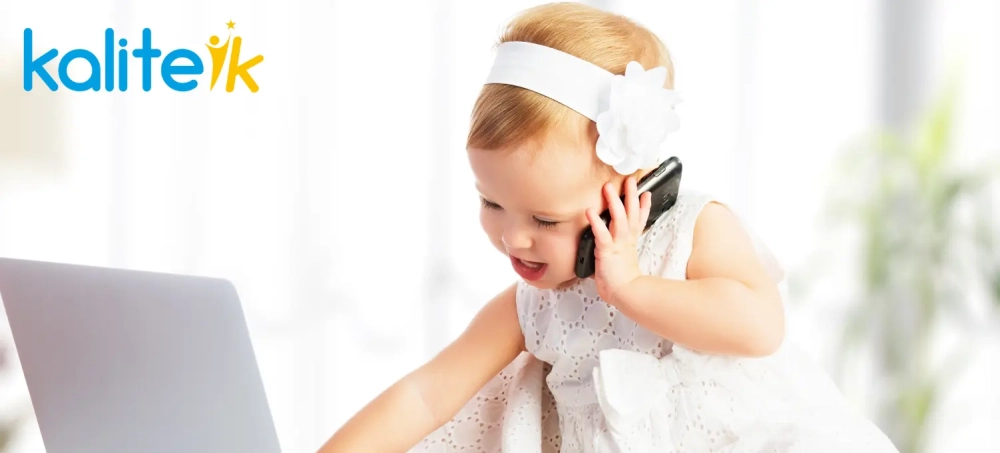 Gündüzlü vs Yatılı Bebek/Çocuk Bakıcısı: Hangisi Aileniz İçin Daha Uygun?